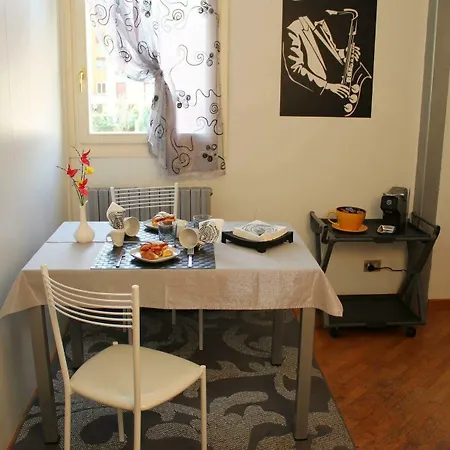 Apartamento Emilia Levante Musica