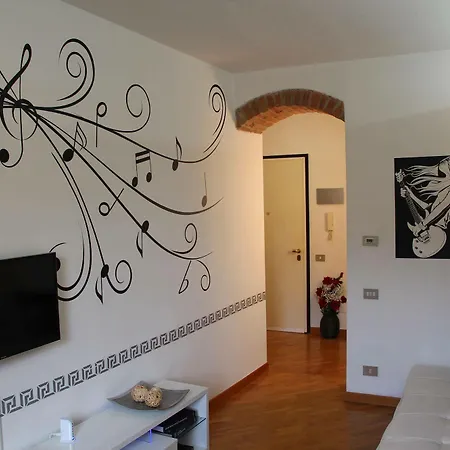 Emilia Levante Musica Apartamento